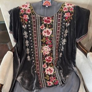 Johnny Was velvet embroidered top, size small. Great condition, gray